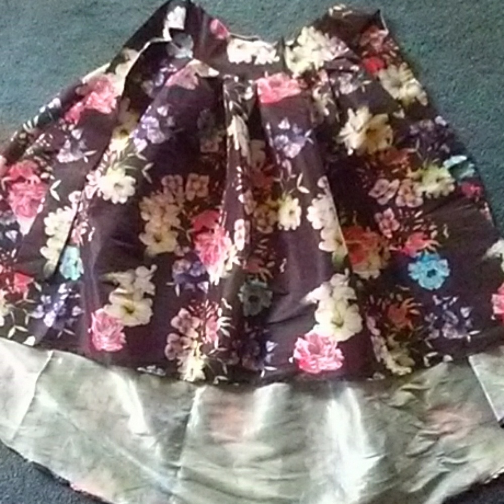 Gorgeous high low skirt